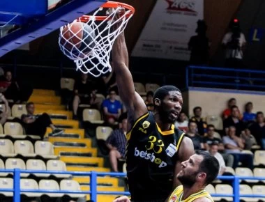 Περιστέρι-ΑΕΚ 71-79: Με «βροχή» τριπόντων η Ένωση έκανε το 1-1 στη σειρά των μικρών τελικών